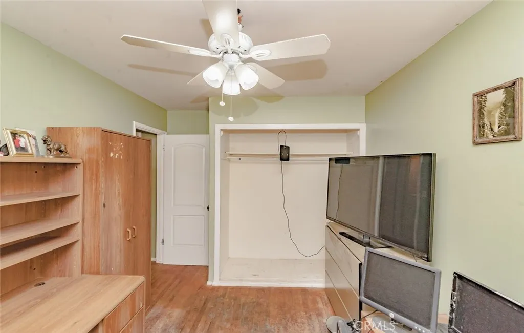 526 526 W Water Street, Anaheim, California 92805 home-pic-31